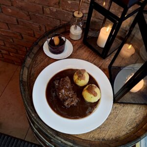 Fränkisches Schäufele im Weinhaus Ewig Leben